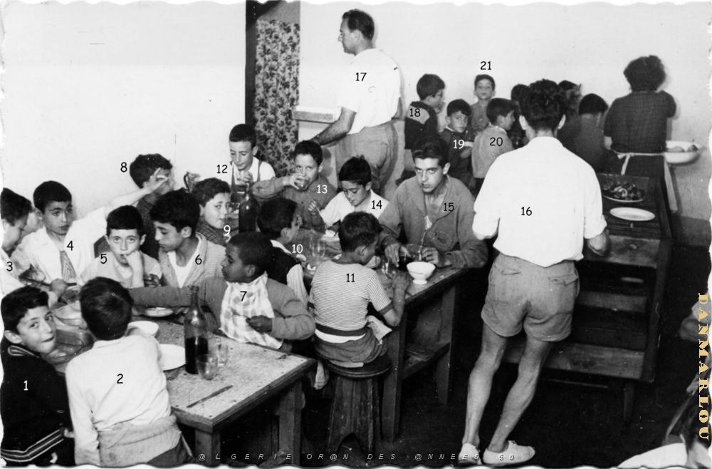 VILLE D ORAN ORE LUCHON 1954 LE REFECTOIRE N02.JPG